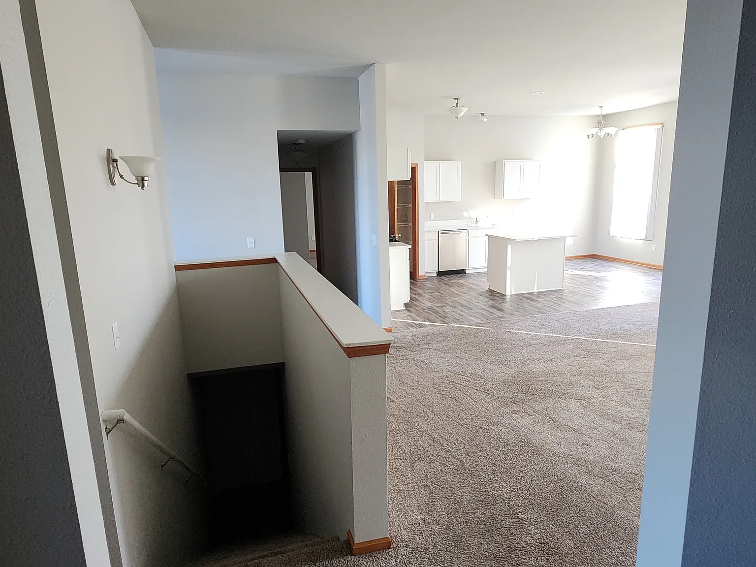 3 bed, 1902 sqft, $2,200 — Photo 4