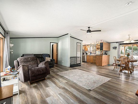 4th image of 64919 30th St