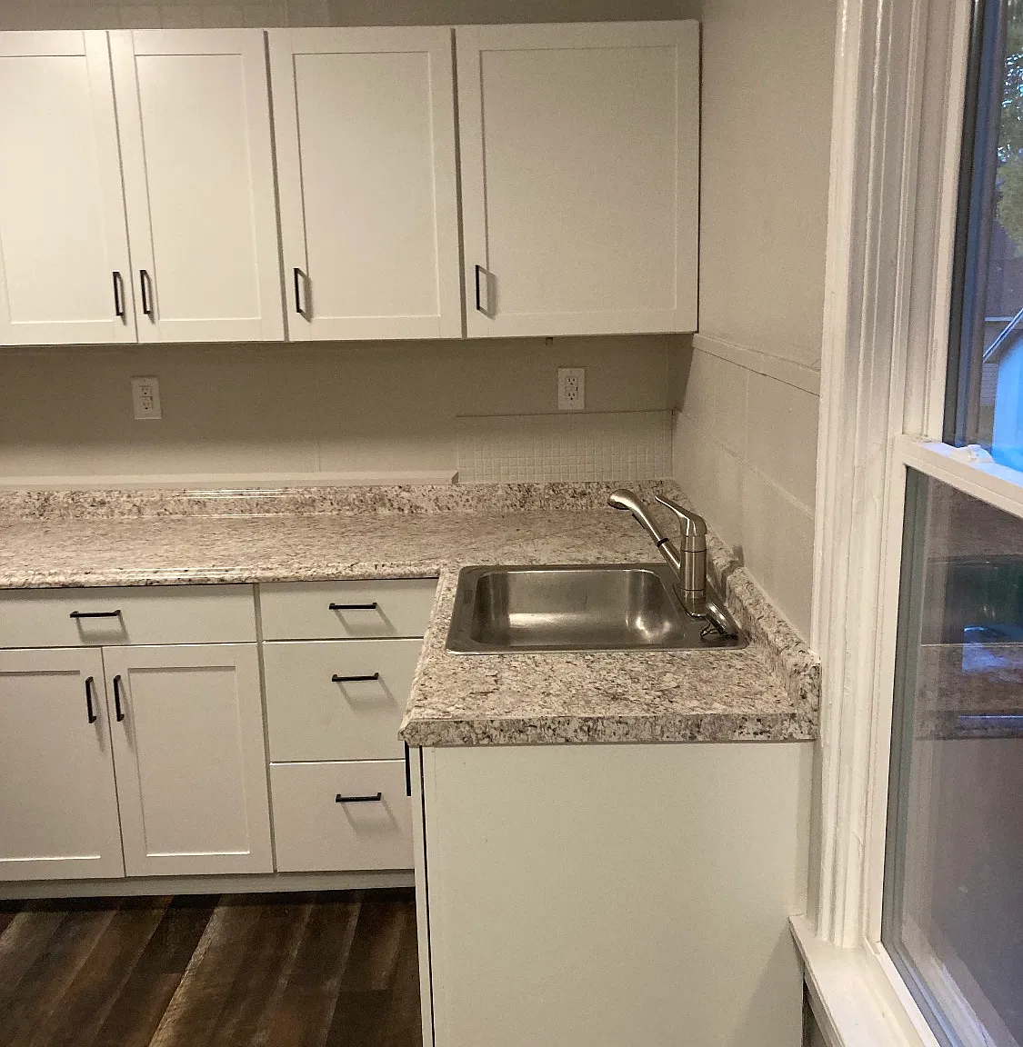 2 bed, 900 sqft, $1,350 — Photo 2