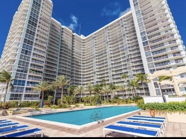 7601 E Treasure Dr, North Bay Village, FL