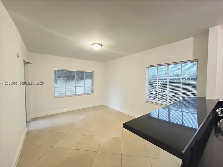 1034 Lenox Ave #10 — Photo 7