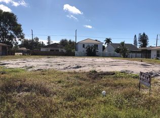 530 104th Ave N, Naples, FL 34108