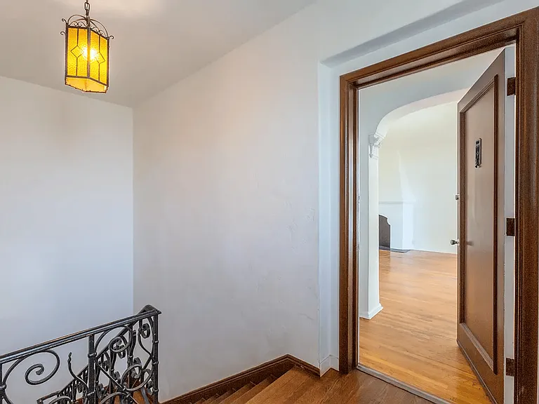 8491 Fountain Ave — Photo 45