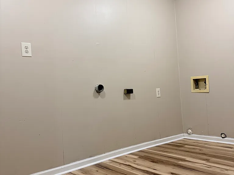 602 Blackburn Dr — Photo 17