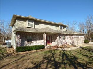 23387 Paradise Dr, Lebanon, MO 65536