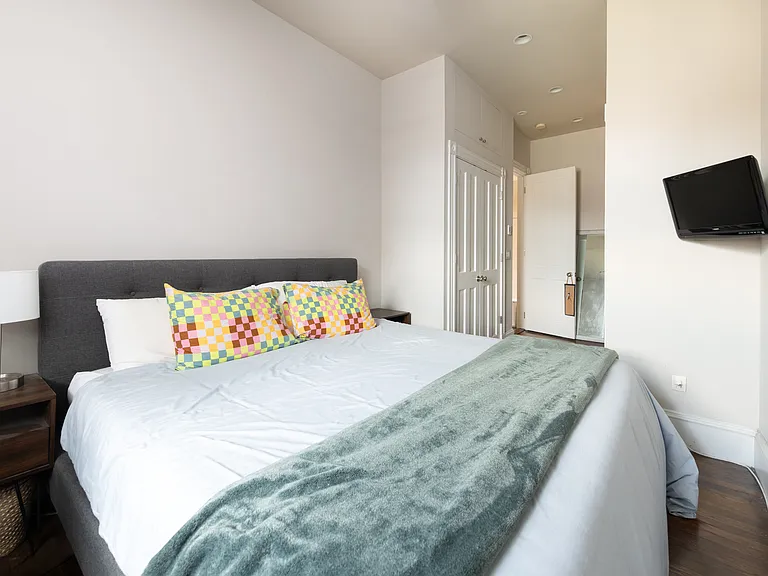 281 Beacon St #18 — Photo 14
