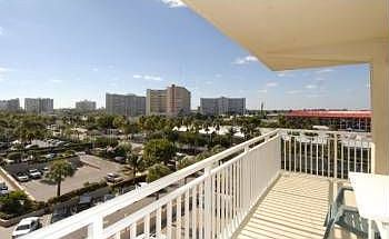 4th image of 3750 Galt Ocean Dr APT 506