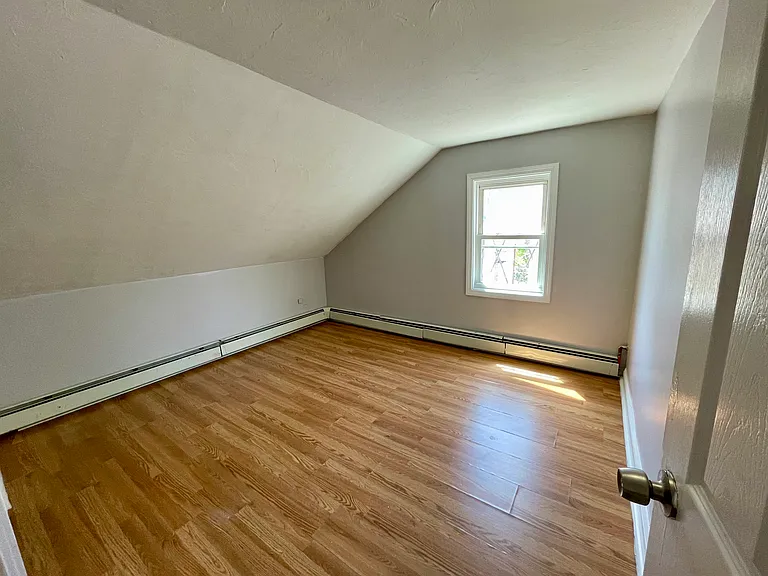 32 Gilmore St #201 — Photo 16