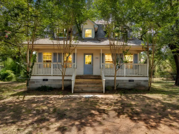 300 Bowden Cir, Burleson, TX 76028