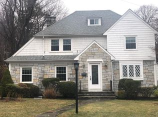 121 Smith Rd, Milton, MA 02186