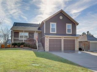 1713 Rolling Rock Rd, Raymore, MO 64083