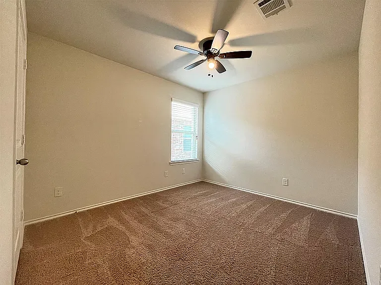 1007 Riverstone Trl — Photo 7
