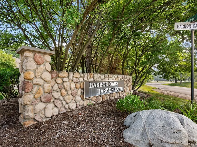 4911 Oak Hill Dr #3 — Photo 37