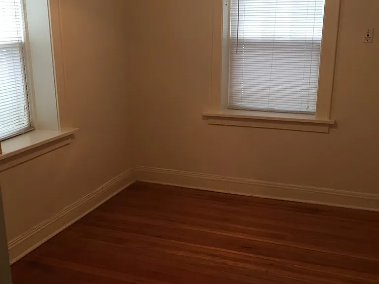 2212 Girard Ave. S — Photo 8