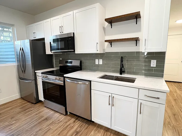514 N 450 W — Photo 2