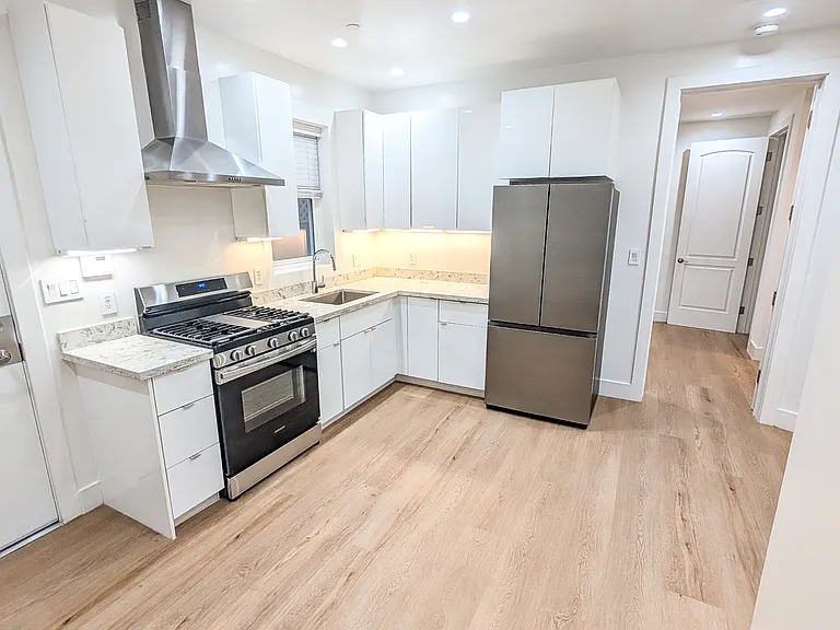 615 Minna St — Photo 21