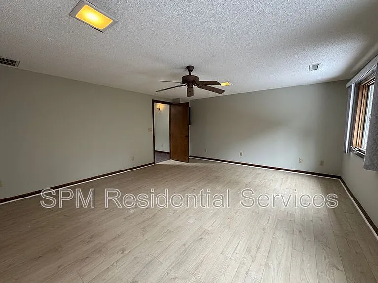 513 Edgewater Club Rd — Photo 24