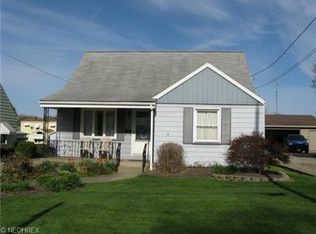 588 Idora Ln, Struthers, OH