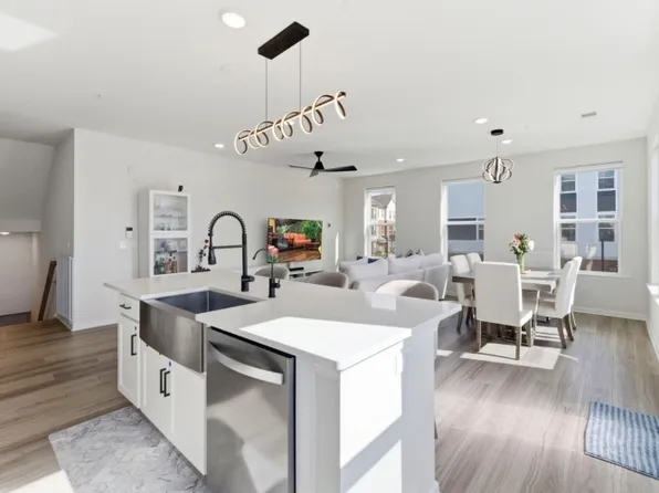 5 Sadie Cir #5201, Union Twp., NJ 07083