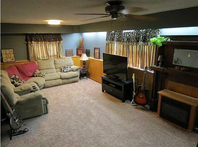 2nd image of 710 Elaine St