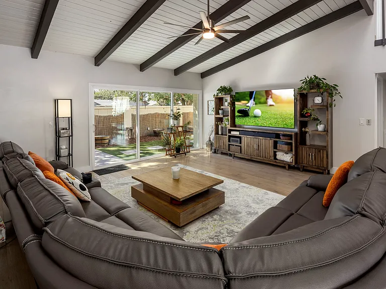 8633 E Monterosa Ave — Photo 1