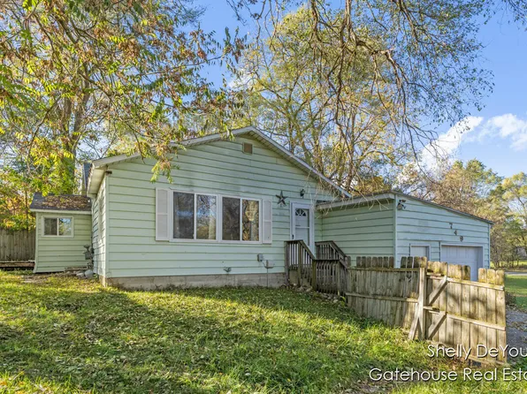 749 Moulton St, Belding, MI 48809