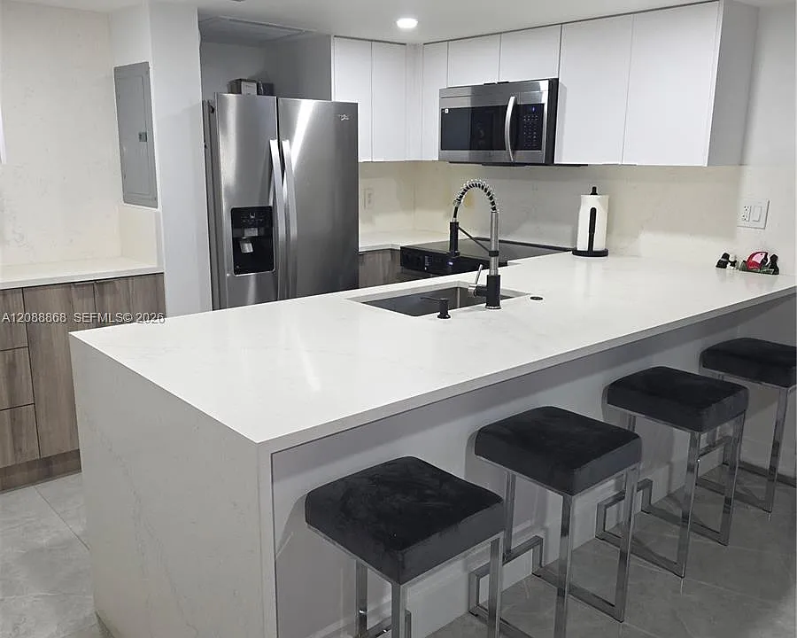 6446 Miami Lakes Dr E