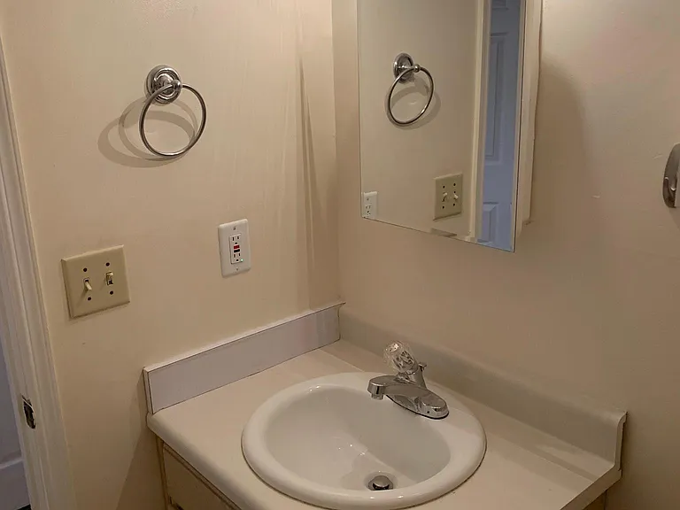 upstair bathroom