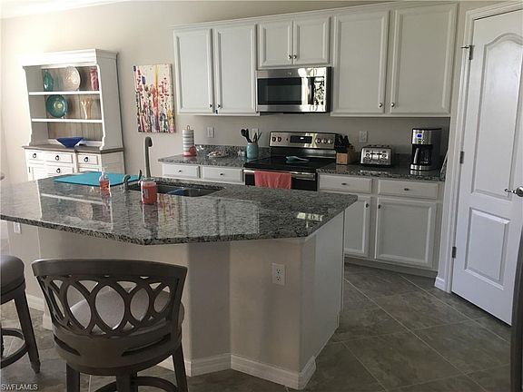 3rd image of 10461 Prato Dr