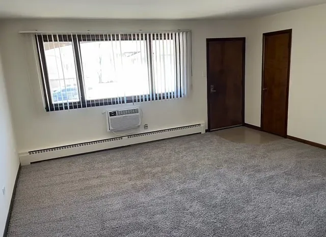 Large living room with new carpeting
