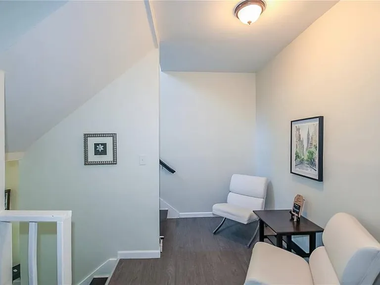 64 Moury Ave SE — Photo 13