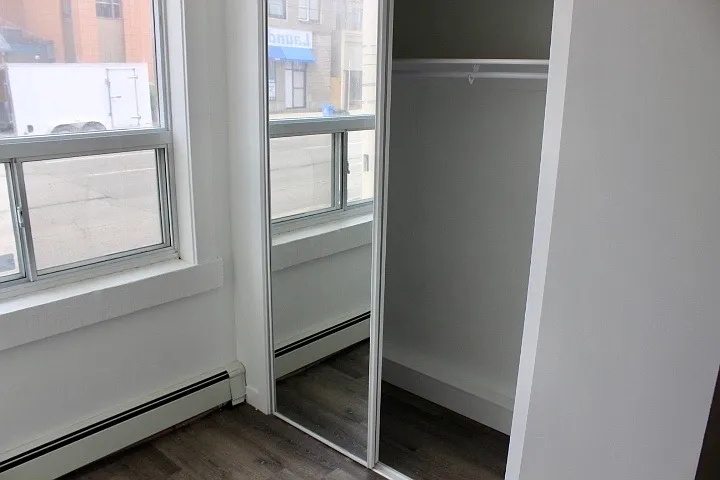 590 Main St E #1 — Photo 8