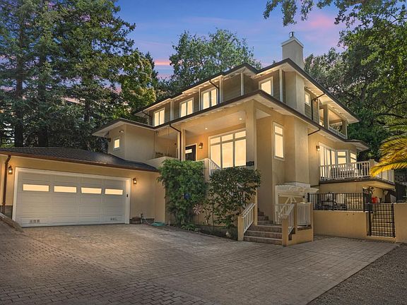 5th image of 236 Ferndale Way