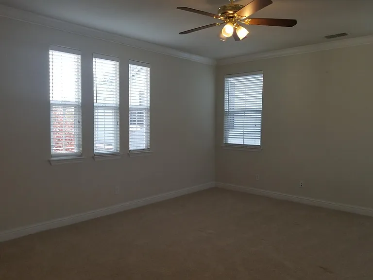199 N Alta Dena St — Photo 21
