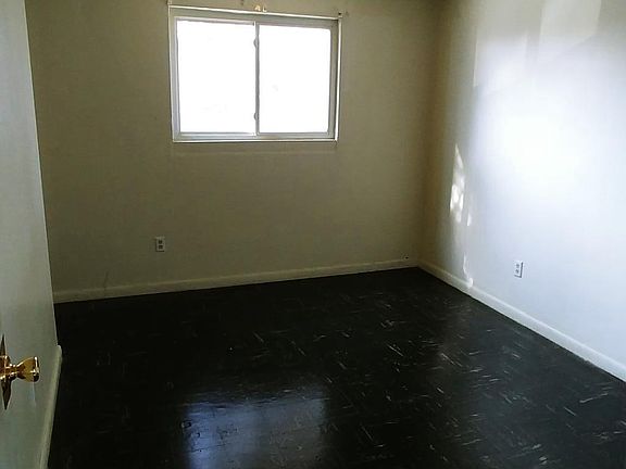 5th image of 835 E Mithoff St APT E