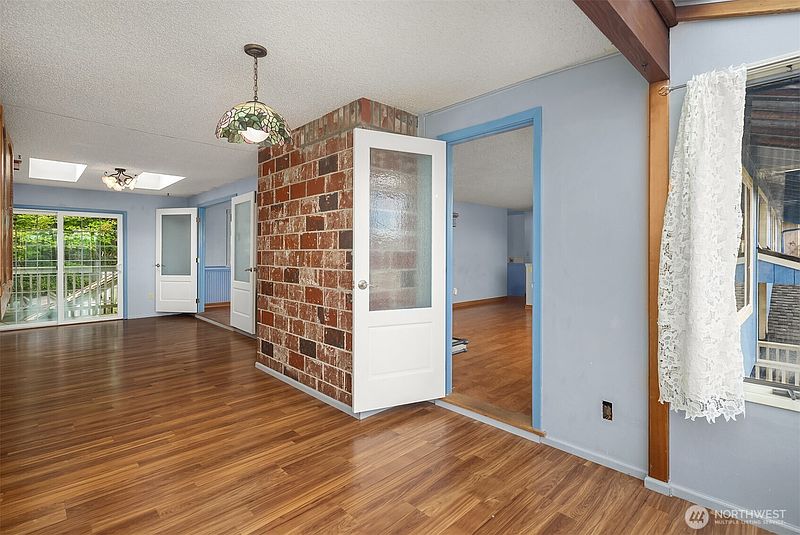 4th image of 2861 Heller Road
