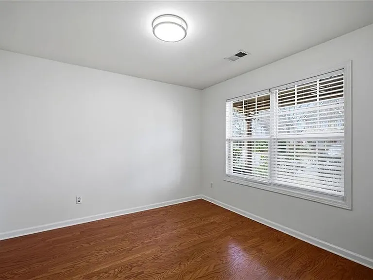 6425 White Walnut Way — Photo 17