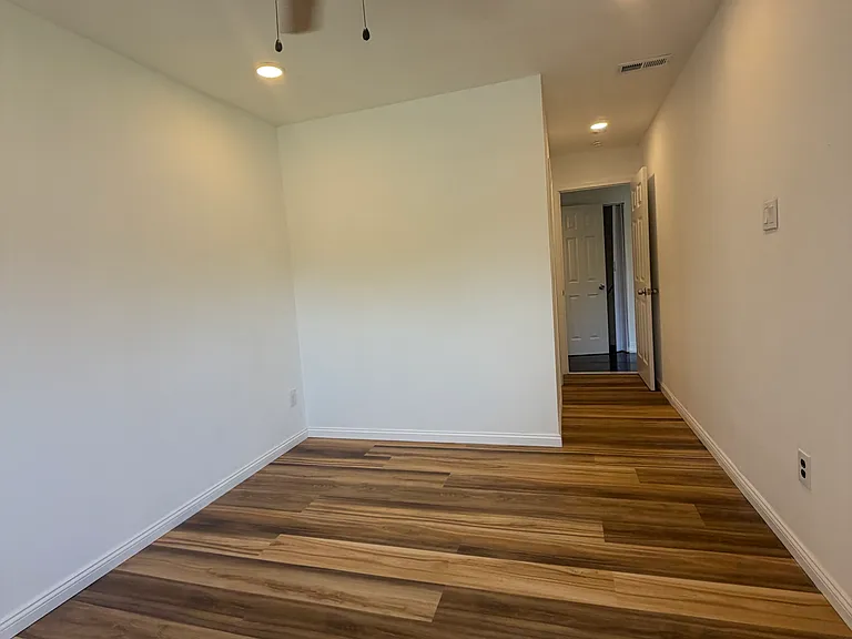 8426 Brunswick Pl — Photo 35