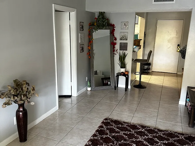 450 NW 20th St #209 — Photo 17