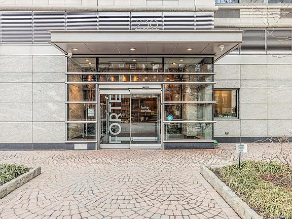 2nd image of 230 Ashland Pl #26C