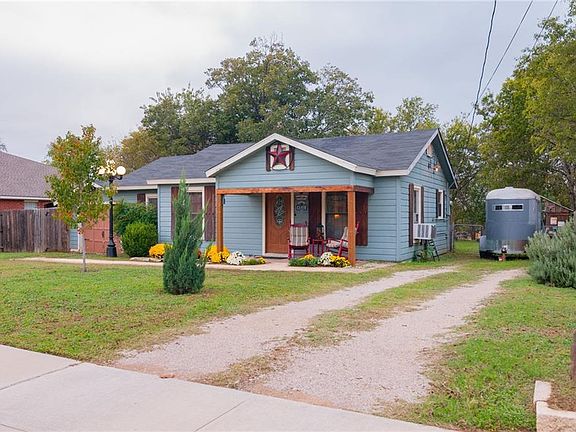 2nd image of 3913 Honey Ln