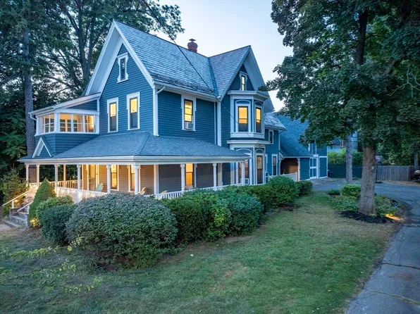 175 Lincoln St, Holyoke, MA 01040