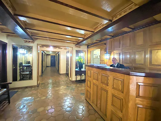 Rented by Bond New York | media 24