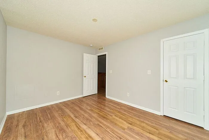 8133 Maple Stream Ln — Photo 17