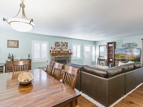 Open concept floor-plan 