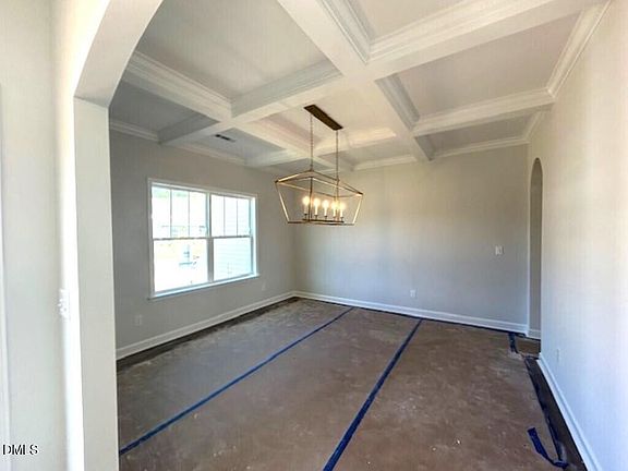 5th image of 137 Sugarmaple Way