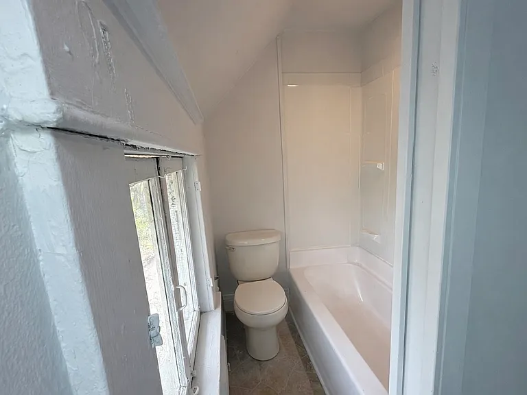 422 Prospect St — Photo 10