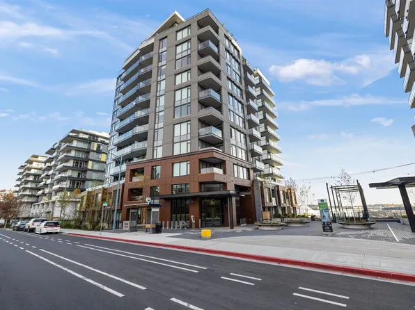 369 Tyee Rd #204, Victoria, BC V9A 0B6