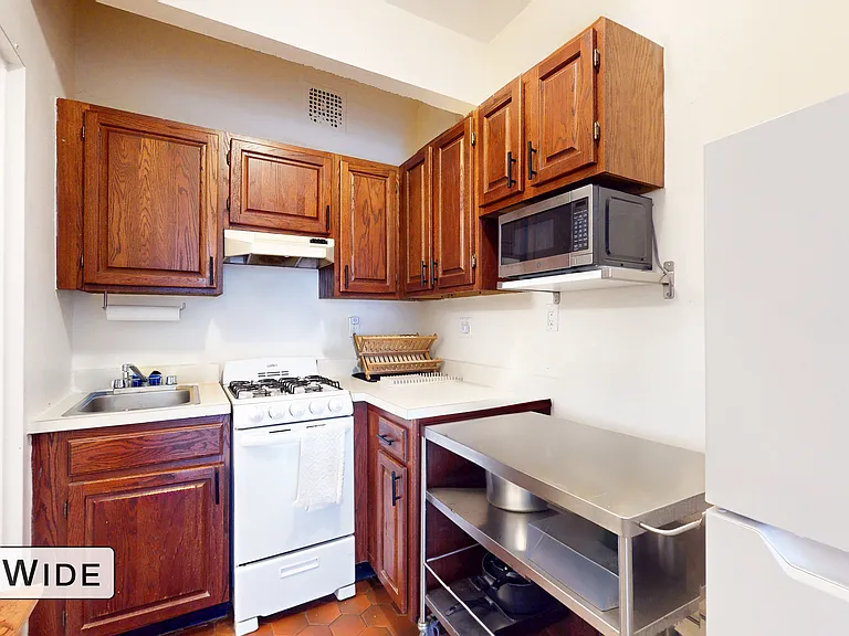 141 W 80th St #5R — Photo 3