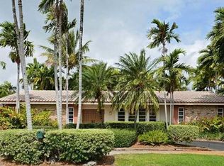 2030 NE 208th St, North Miami Beach, FL 33179